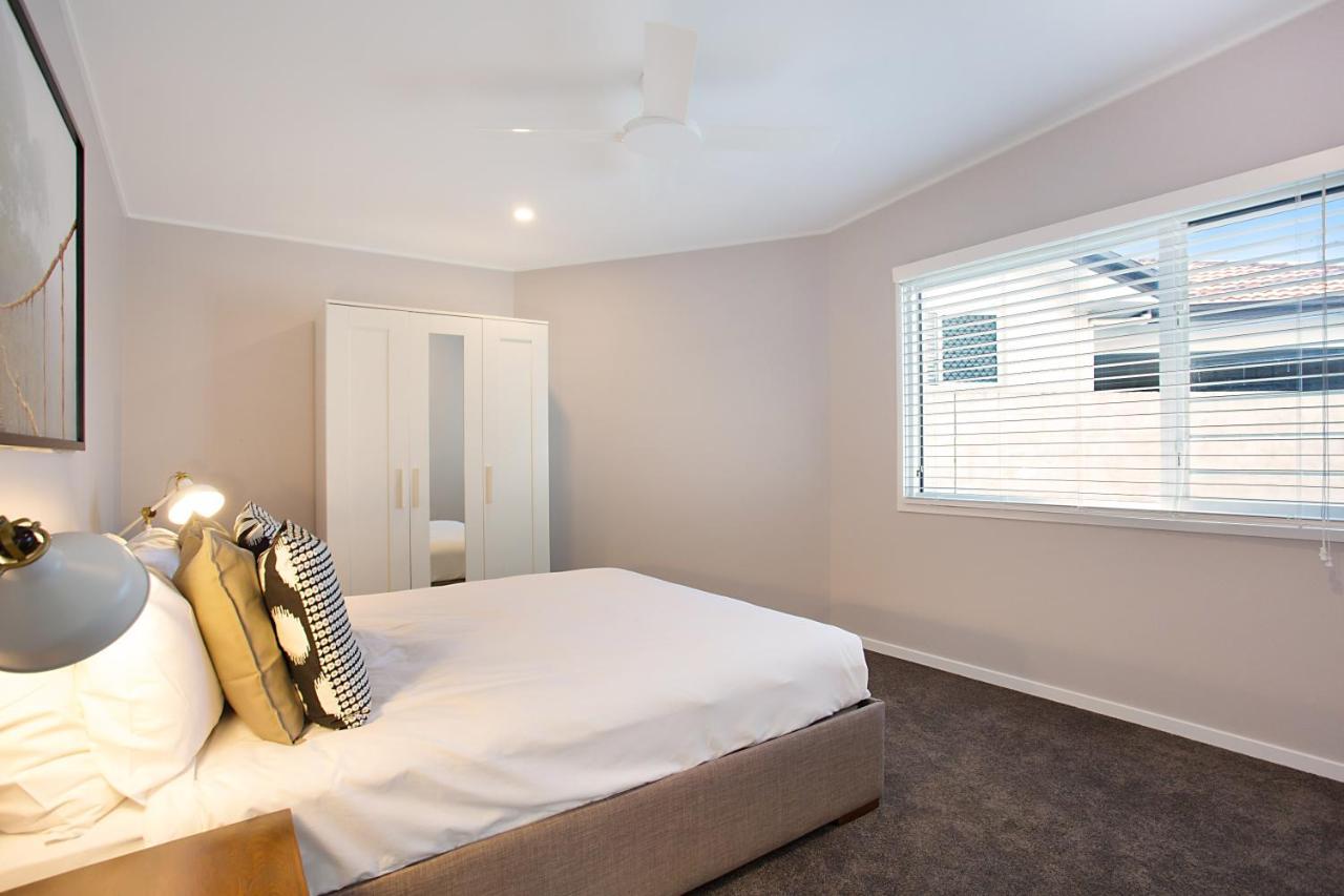 Incredible Value - Perfect For Large Families Villa Gold Coast Exterior photo